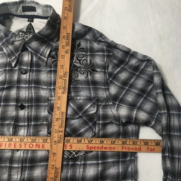 Roar Button Up Embroidered Long Sleeve Stiped Plaid Shirt Mens Medium Casual - Picture 4 of 12
